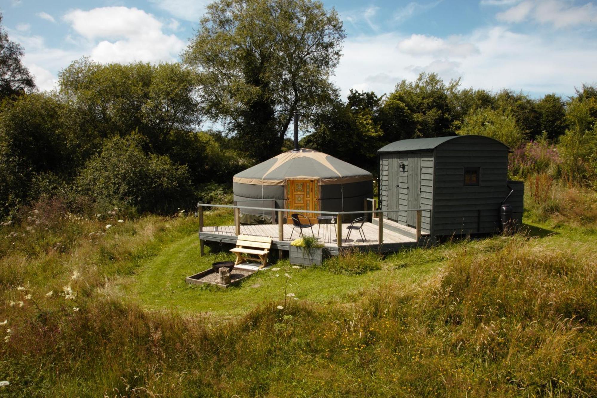 Go Eco Glamping Hotel Lampeter Exterior photo