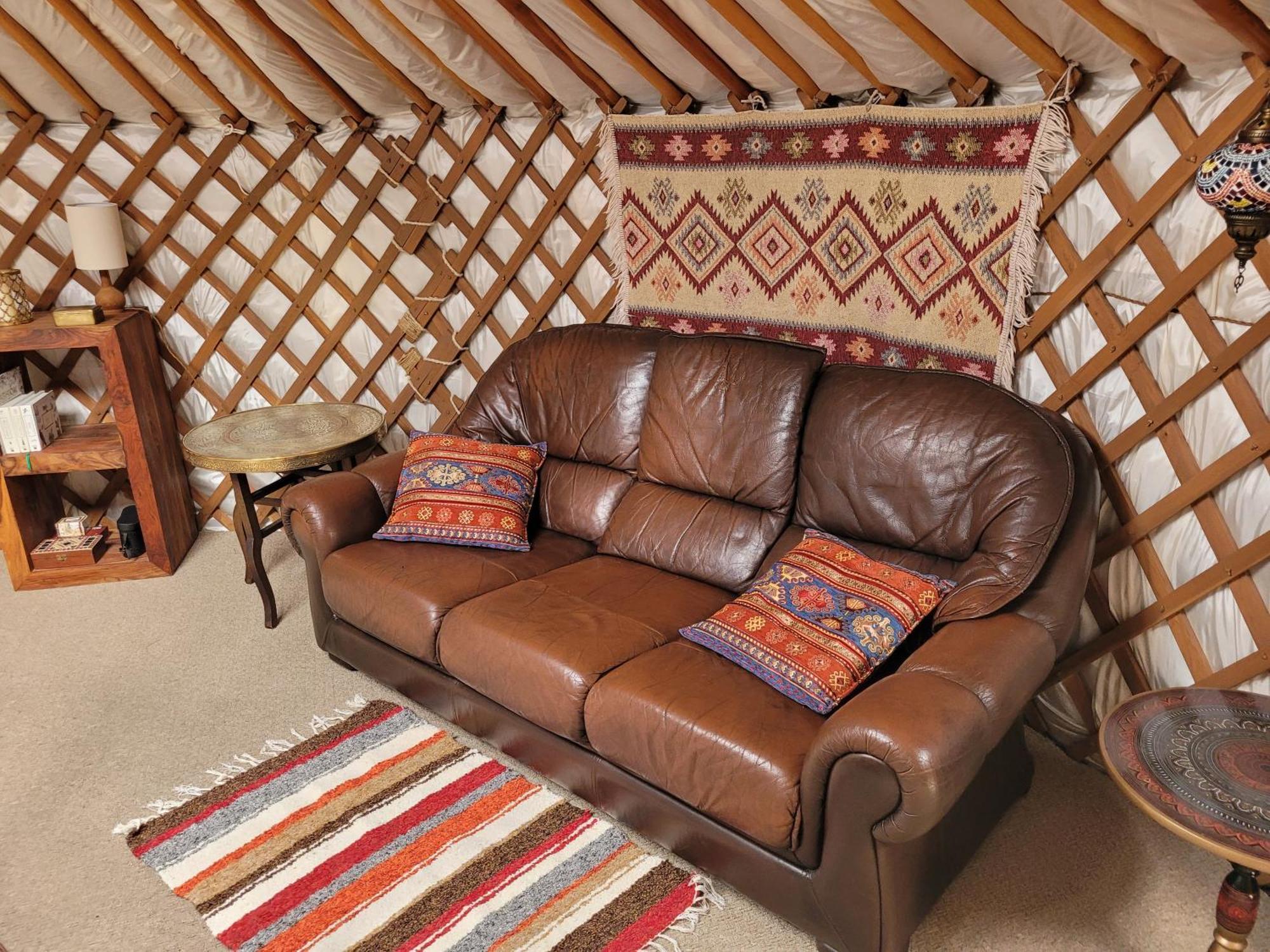 Go Eco Glamping Hotel Lampeter Exterior photo