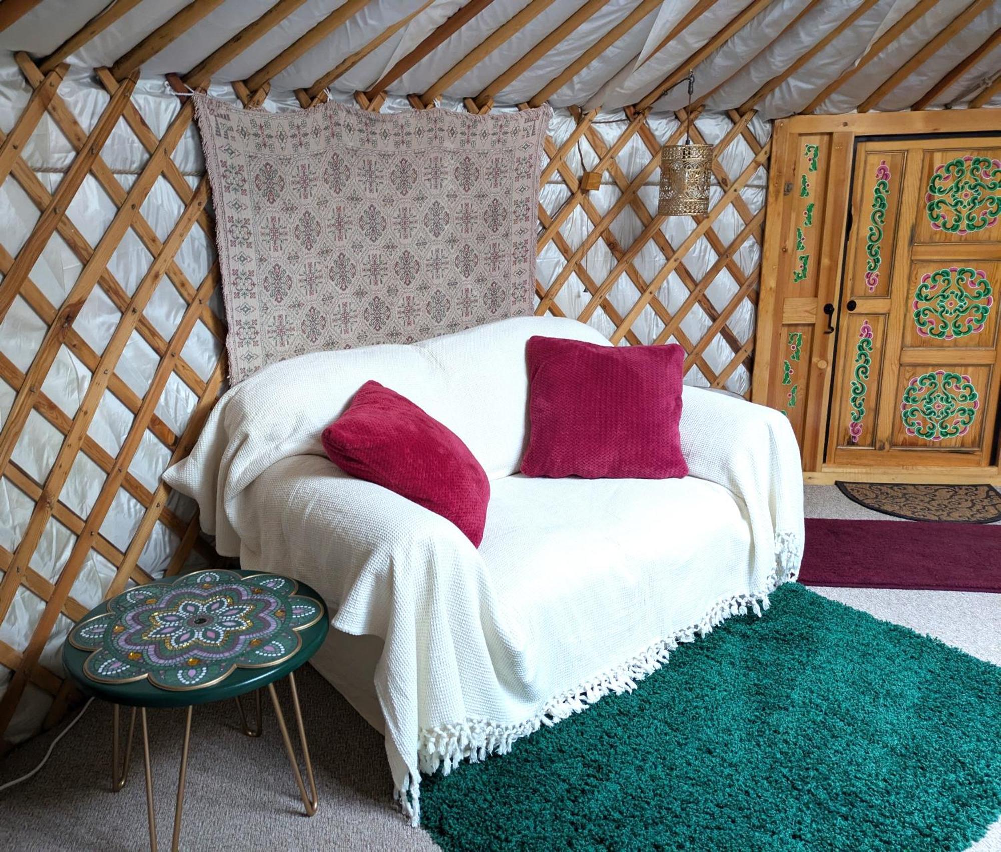 Go Eco Glamping Hotel Lampeter Exterior photo